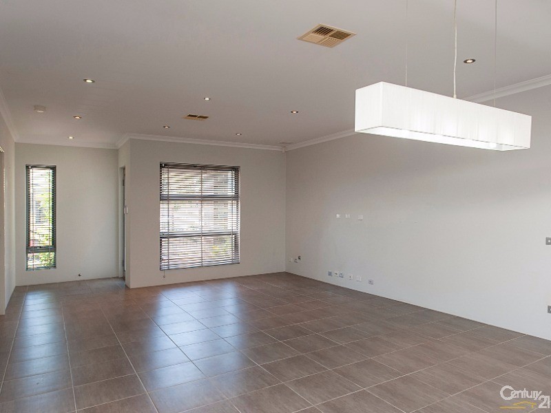 19 Bundaleer Ave, Ellenbrook WA 6069