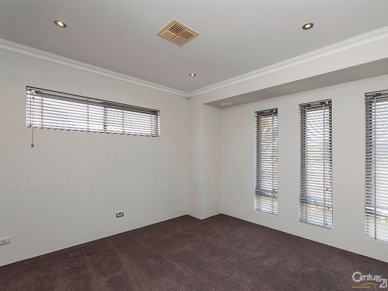 19 Bundaleer Ave, Ellenbrook WA 6069