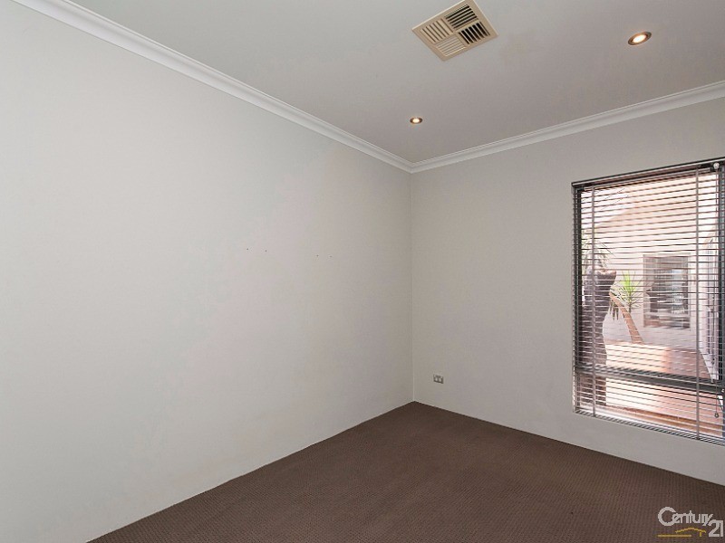 19 Bundaleer Ave, Ellenbrook WA 6069