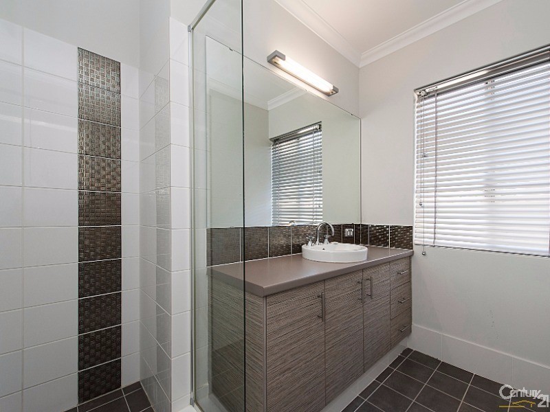 19 Bundaleer Ave, Ellenbrook WA 6069