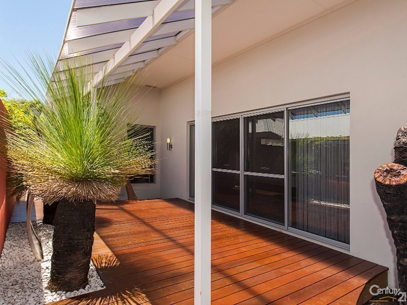 19 Bundaleer Ave, Ellenbrook WA 6069