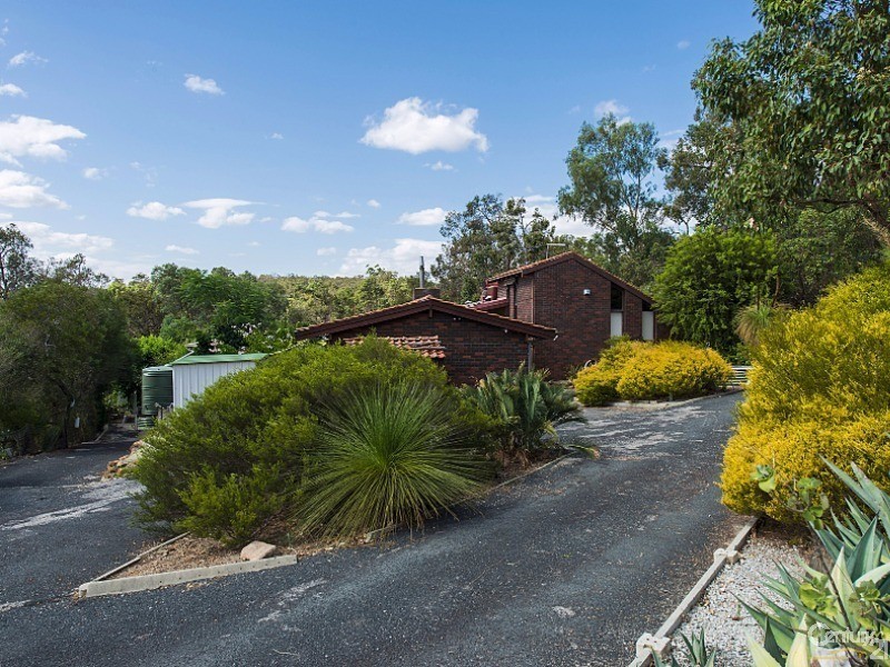 18 Robinson Road, Darlington WA 6070