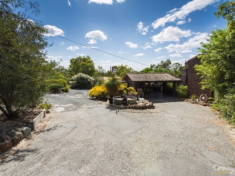 18 Robinson Road, Darlington WA 6070