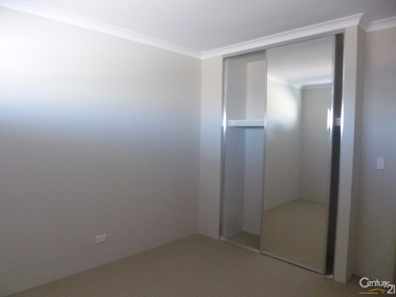 28 LAGO PROMENADE, Aveley WA 6069