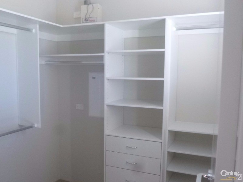 28 LAGO PROMENADE, Aveley WA 6069