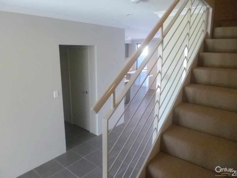 28 LAGO PROMENADE, Aveley WA 6069