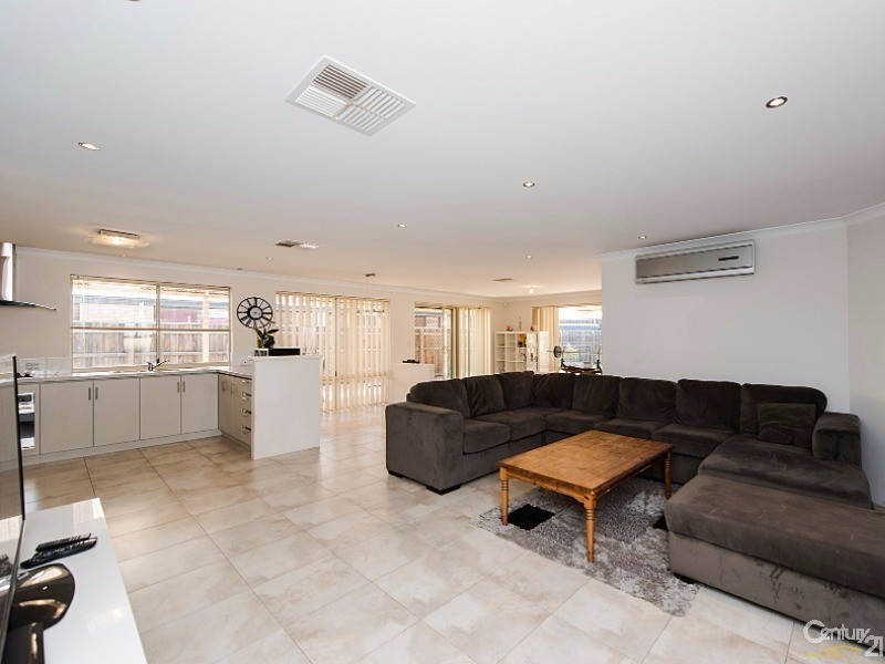 26 Coniston Drive, Ellenbrook WA 6069