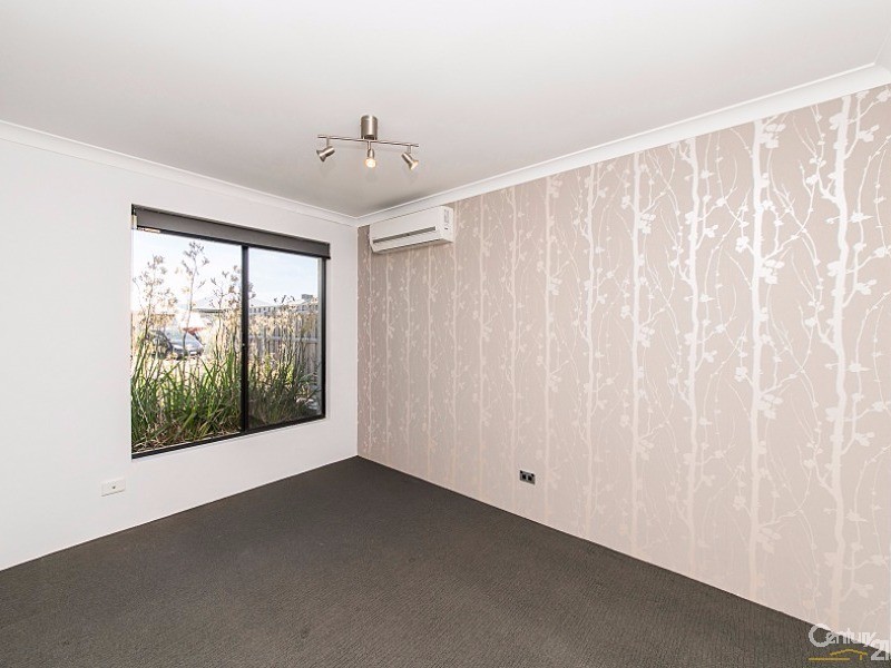 99 Lomas Cir, Ellenbrook WA 6069