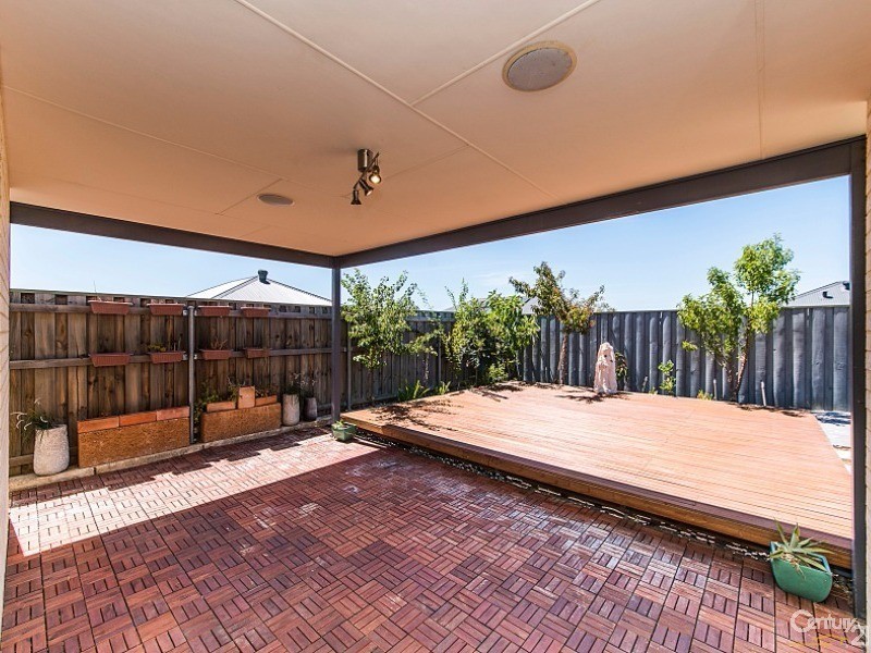 99 Lomas Cir, Ellenbrook WA 6069