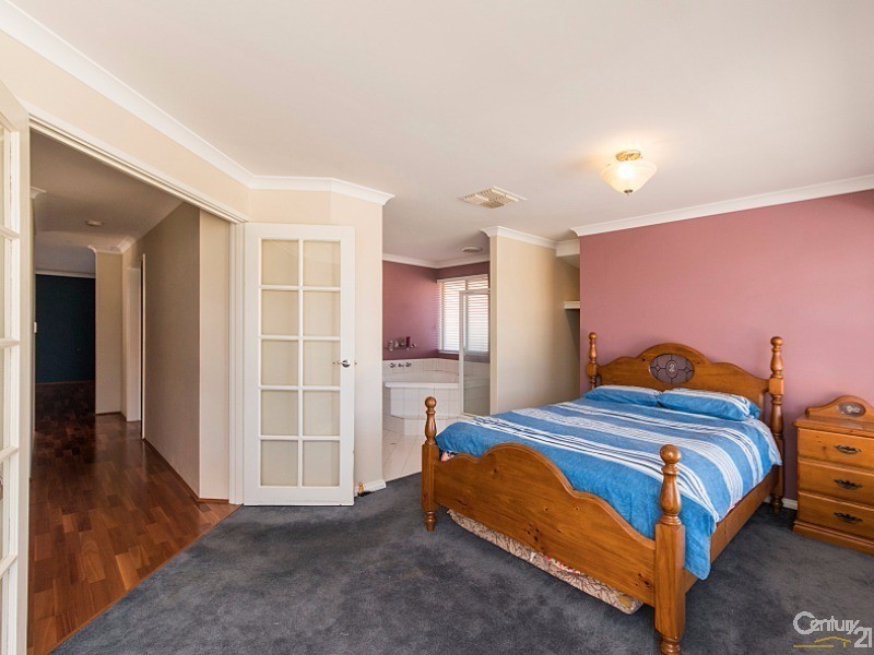 2 Welara Circle, Henley Brook WA 6055