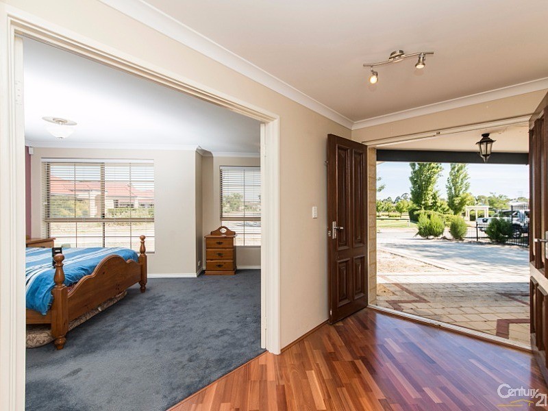 2 Welara Circle, Henley Brook WA 6055