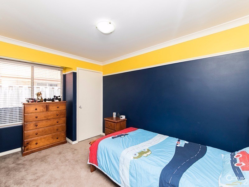 2 Welara Circle, Henley Brook WA 6055