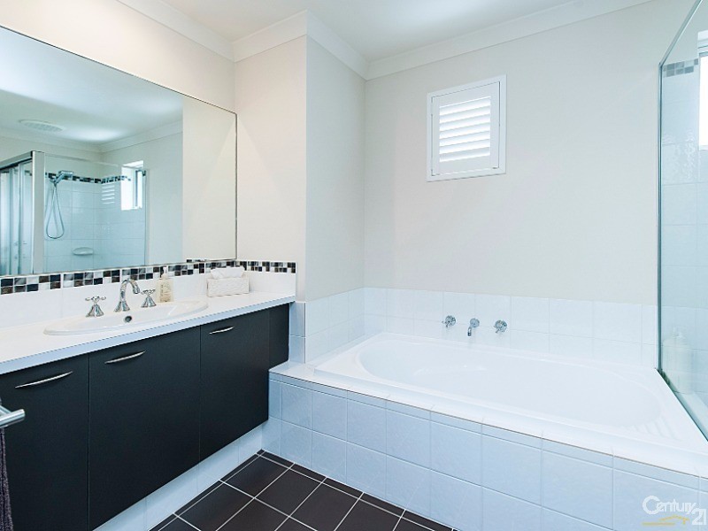 21 Harman Place, Aveley WA 6069