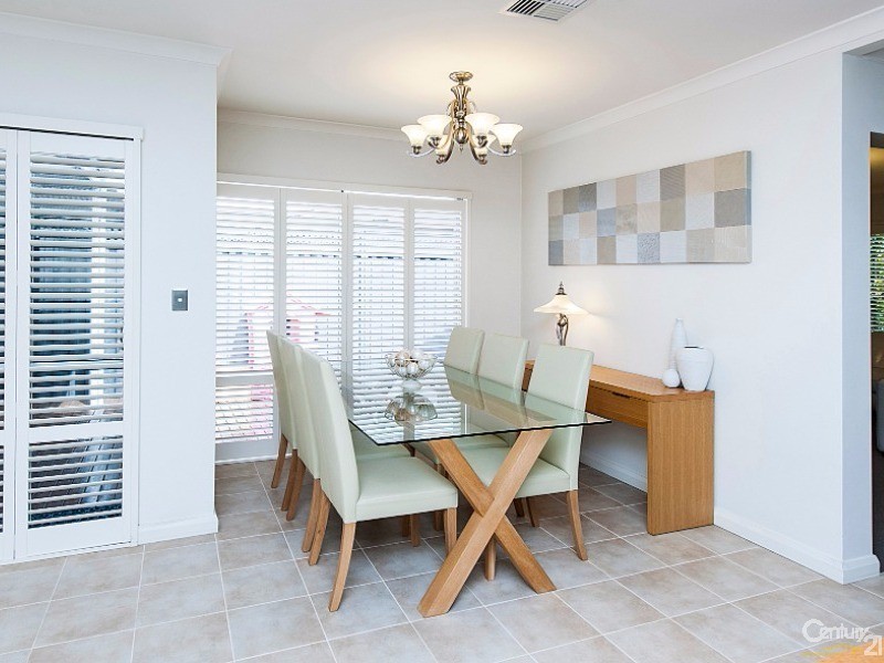 21 Harman Place, Aveley WA 6069