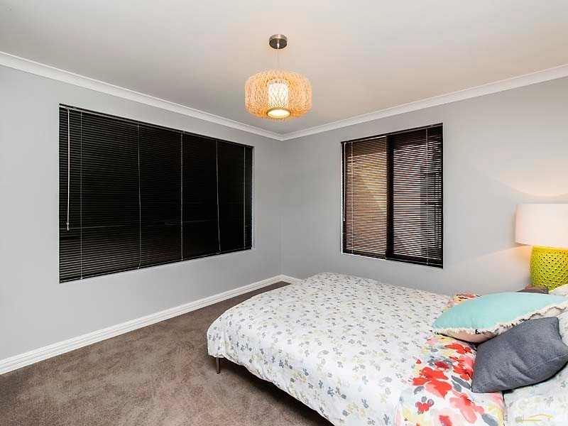 17 Riverina Drive, Ellenbrook WA 6069