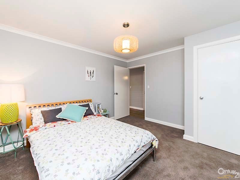 17 Riverina Drive, Ellenbrook WA 6069