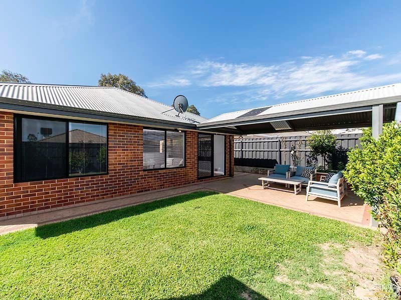 17 Riverina Drive, Ellenbrook WA 6069