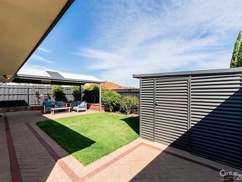 17 Riverina Drive, Ellenbrook WA 6069