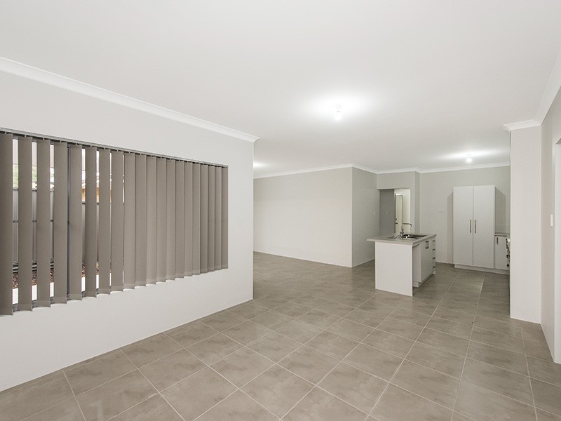 4/34 Janselling Ave, Ellenbrook WA 6069