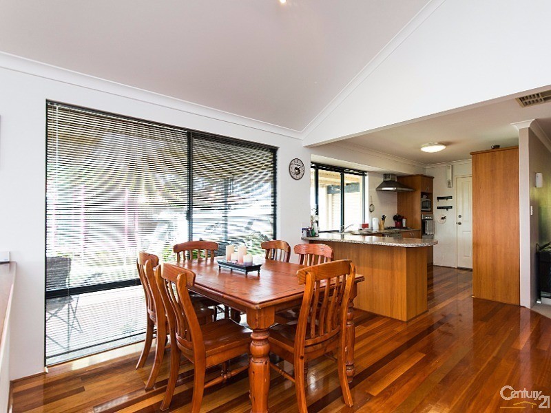 8 Lacebark Ct, Ellenbrook WA 6069