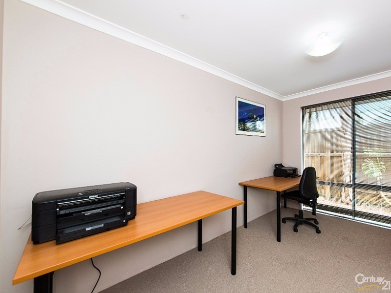 8 Lacebark Ct, Ellenbrook WA 6069