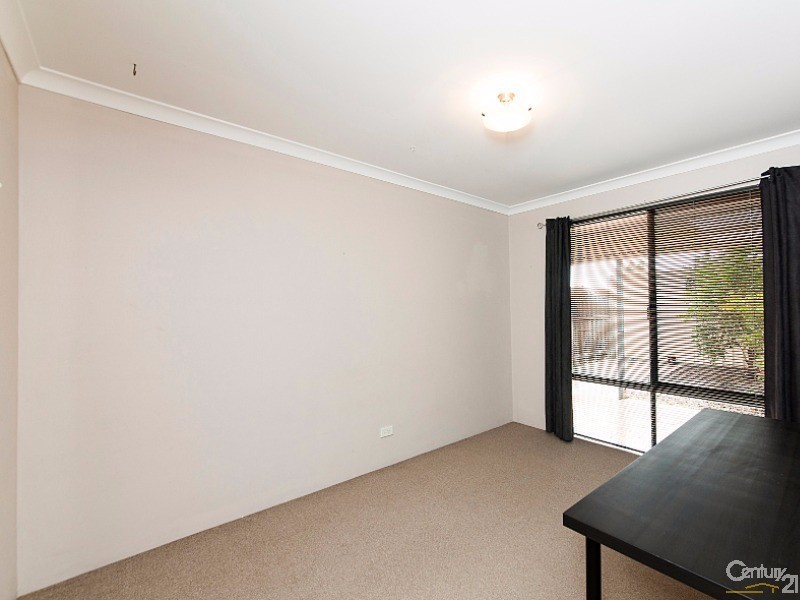8 Lacebark Ct, Ellenbrook WA 6069