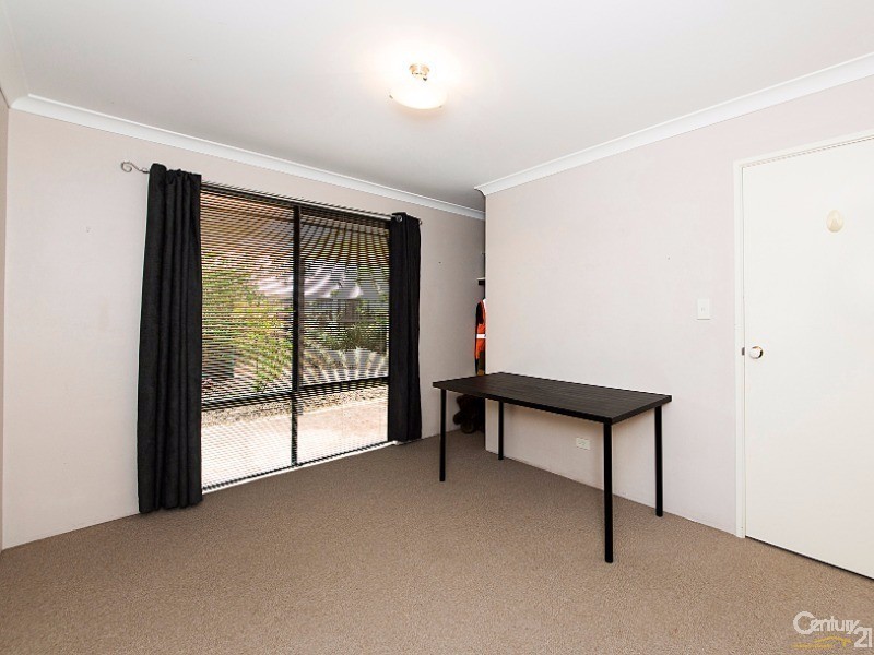 8 Lacebark Ct, Ellenbrook WA 6069