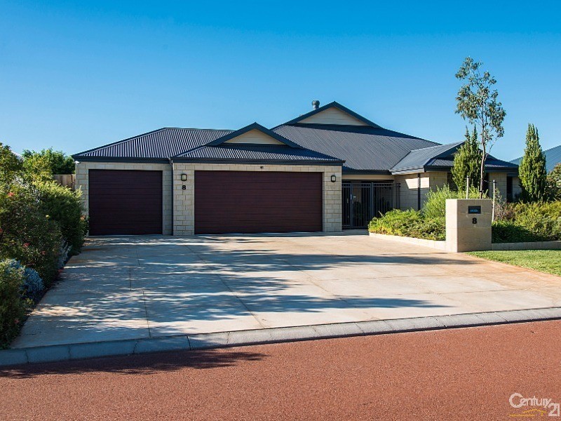 8 Moseley Drive, The Vines WA 6069