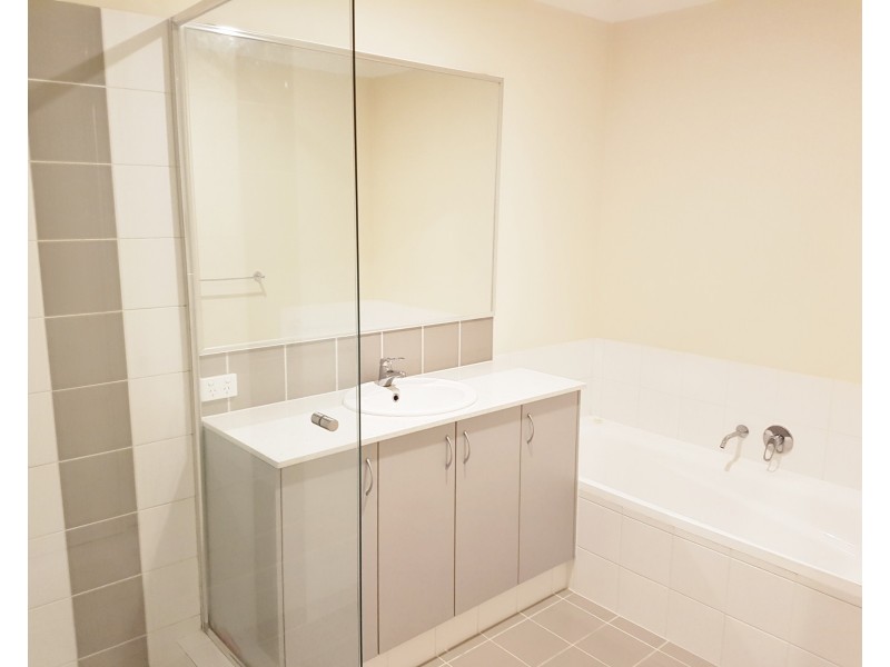 295 Banrock Drive, Ellenbrook WA 6069