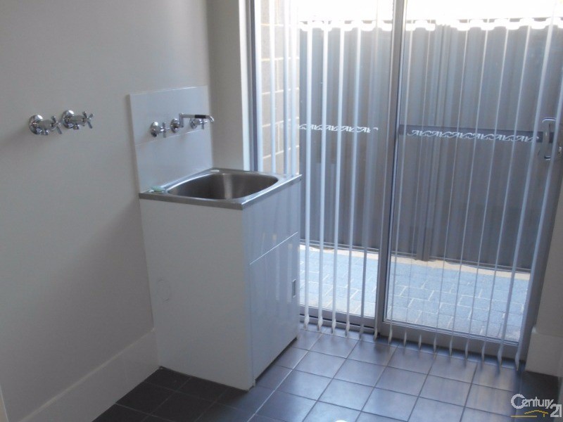 16 Rivington Entrance, Aveley WA 6069