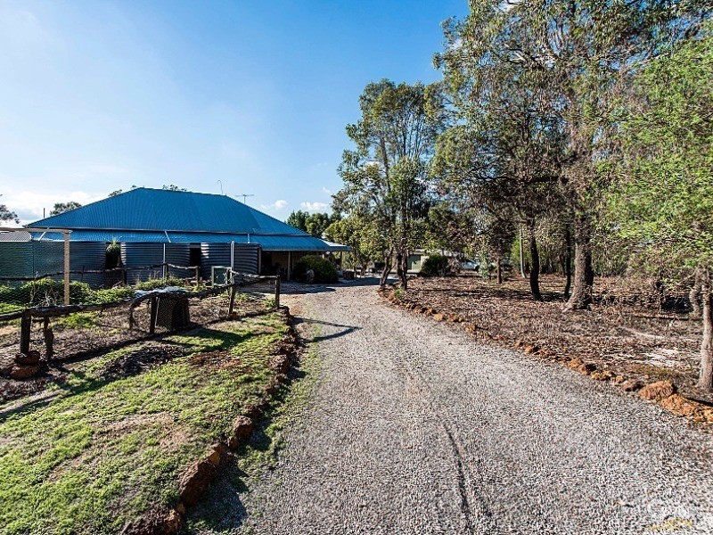 19 Heron Hill, Chittering WA 6084