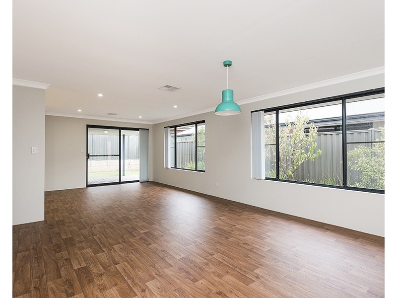 22 Holdsworth Avenue, Aveley WA 6069