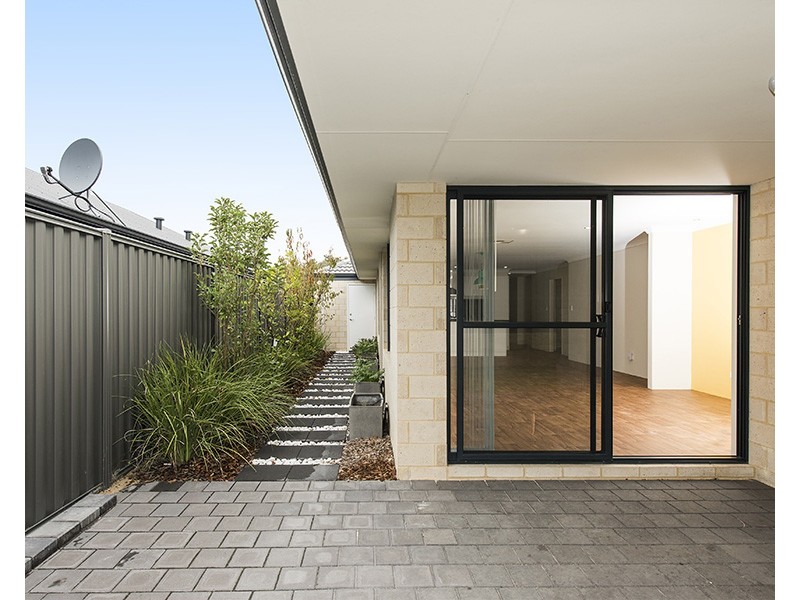 22 Holdsworth Avenue, Aveley WA 6069