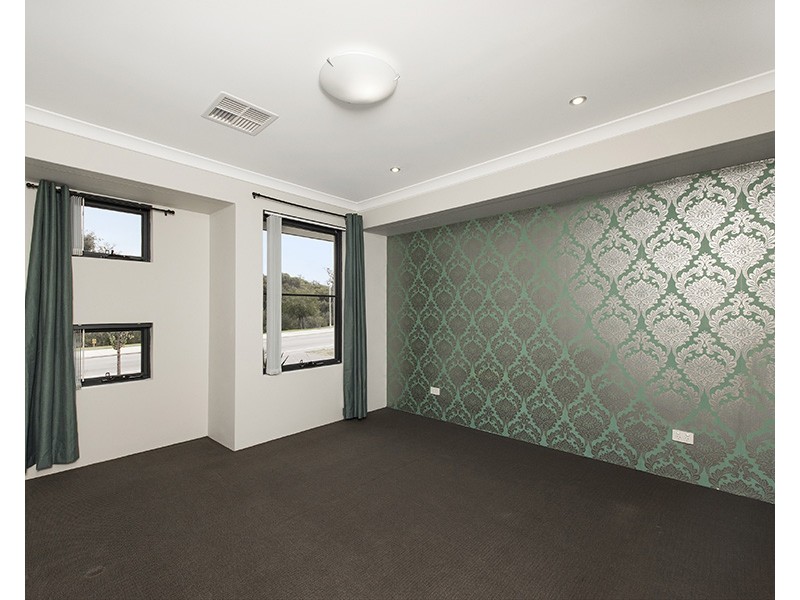 22 Holdsworth Avenue, Aveley WA 6069