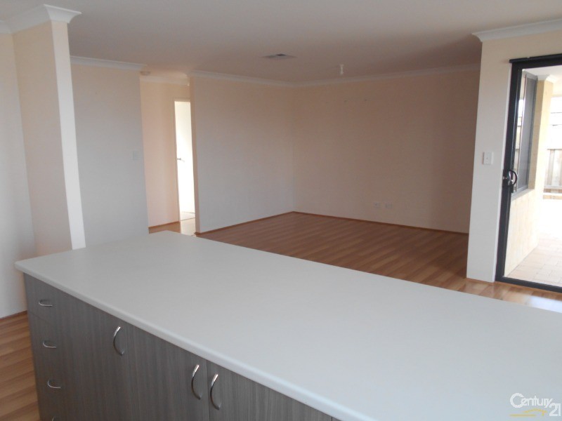 5 Emms Green, Ellenbrook WA 6069