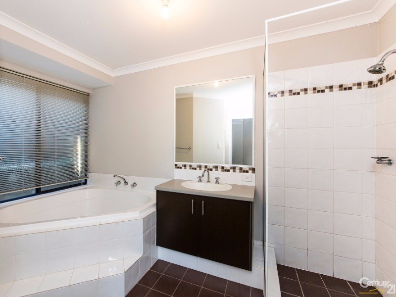 16  Rakich Drive, Ellenbrook WA 6069
