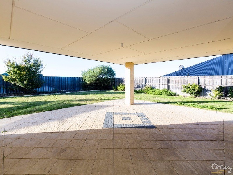 16  Rakich Drive, Ellenbrook WA 6069