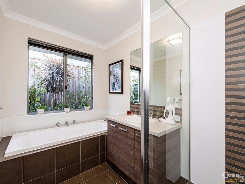 9 Adlington Way, Ellenbrook WA 6069