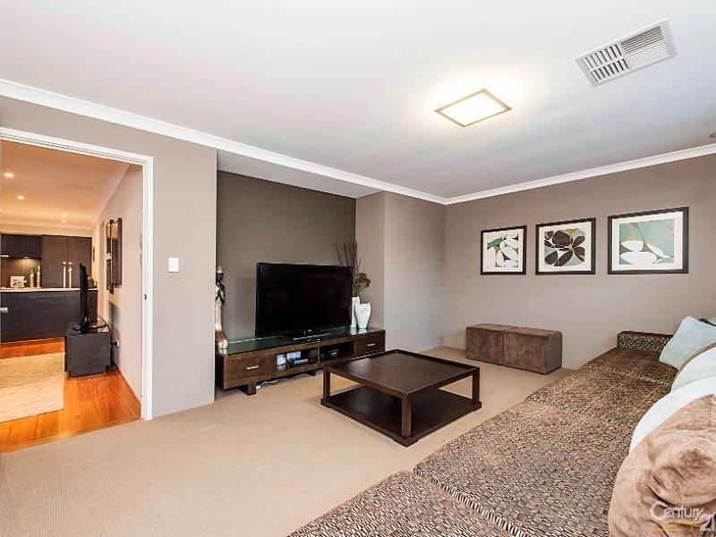 9 Adlington Way, Ellenbrook WA 6069