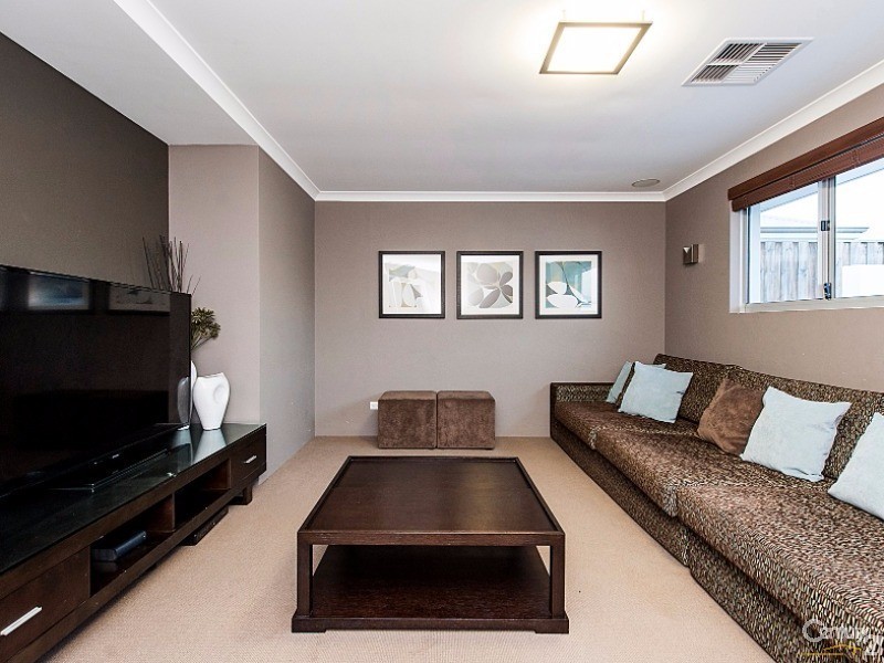 9 Adlington Way, Ellenbrook WA 6069