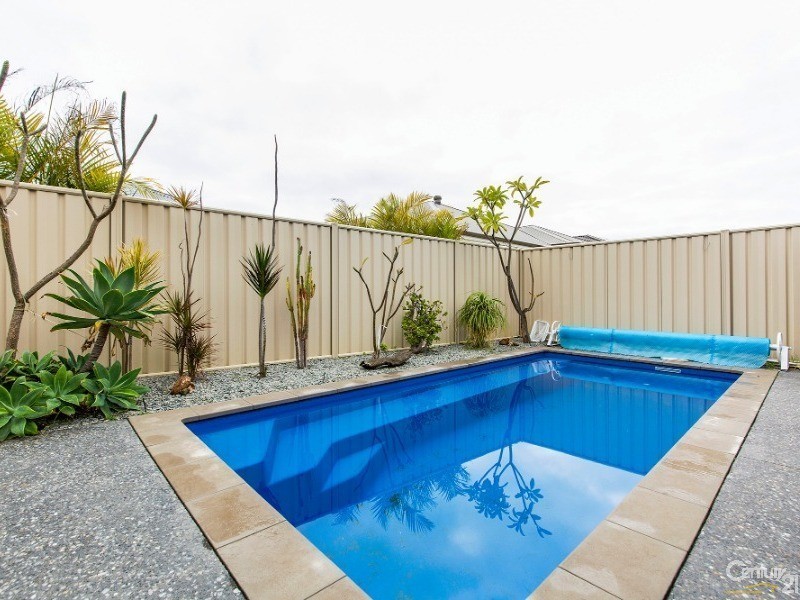 27  Millot Vista, Caversham WA 6055