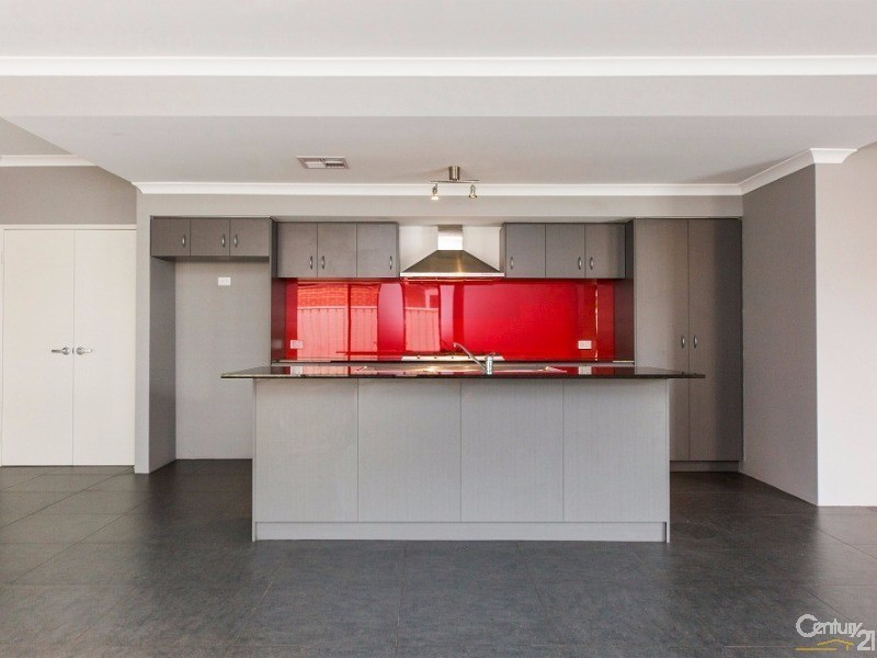 27  Millot Vista, Caversham WA 6055