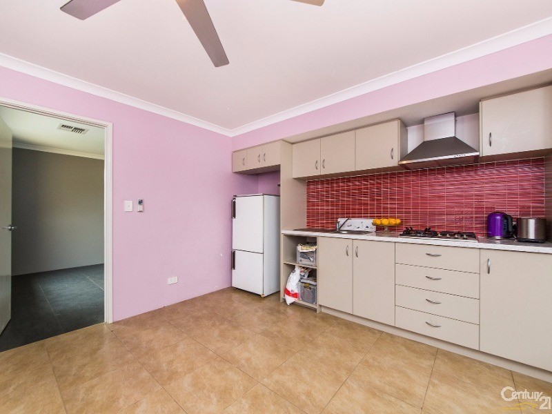 27  Millot Vista, Caversham WA 6055