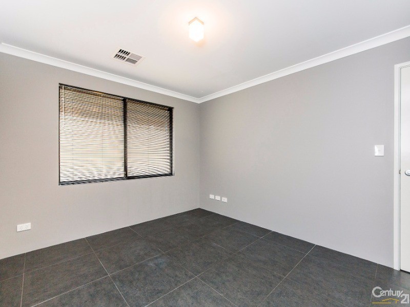27  Millot Vista, Caversham WA 6055
