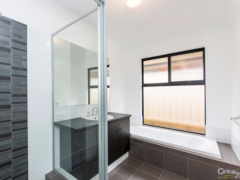 27  Millot Vista, Caversham WA 6055