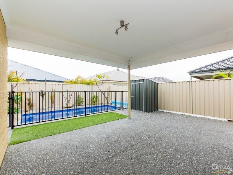 27  Millot Vista, Caversham WA 6055