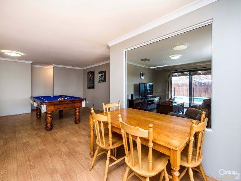 15 Eriskay Terrace, Henley Brook WA 6055