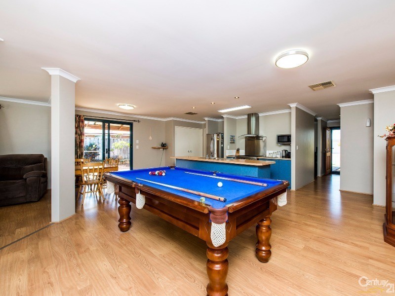 15 Eriskay Terrace, Henley Brook WA 6055