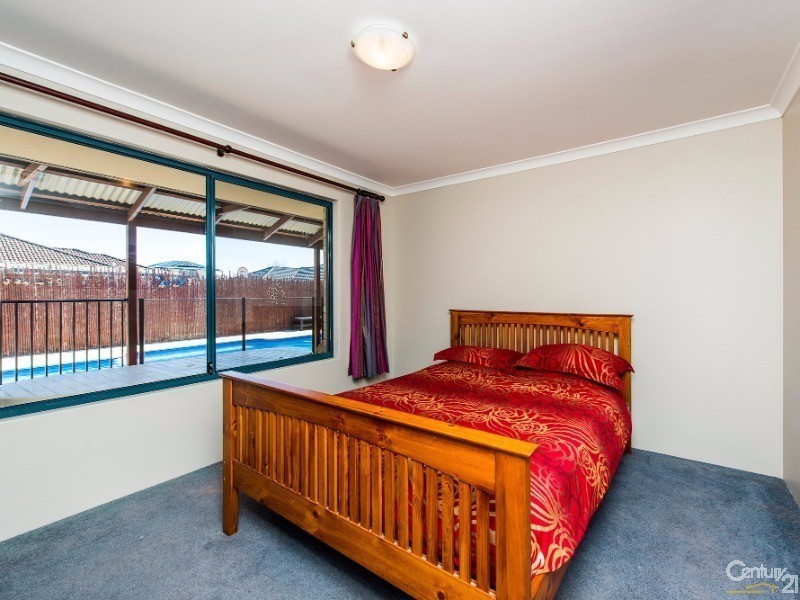 15 Eriskay Terrace, Henley Brook WA 6055