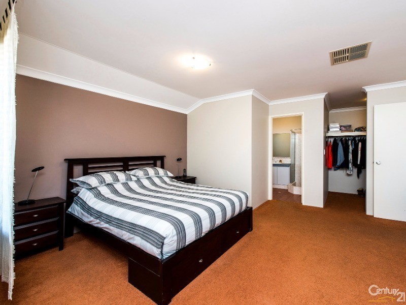 15 Eriskay Terrace, Henley Brook WA 6055